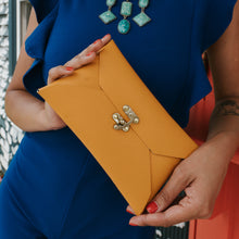 Load image into Gallery viewer, Small Clasp Clutch