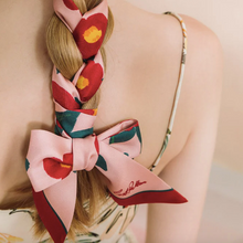 Load image into Gallery viewer, Silk Twilly Scarf