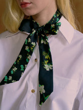Load image into Gallery viewer, Beach Blossom (Black)
