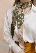 Load image into Gallery viewer, Floral Houndstooth (Green)
