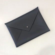 Load image into Gallery viewer, Classic Envelope Clutch- Smooth Black
