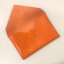 Load image into Gallery viewer, Envelope Clutch (Med.)- Orange Patent Leather
