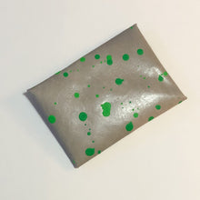 Load image into Gallery viewer, Decorated Card Holder- Gray and Green Paint Splatter
